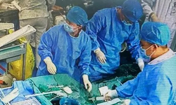 搭车超过20小时突然死亡! 春节返工潮出现“经济舱综合症”