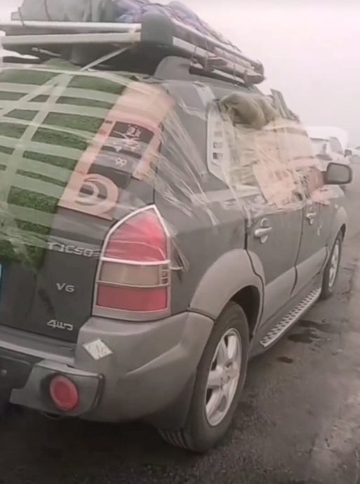 新疆特大沙尘暴吹爆车窗玻璃 西安空污达严重级别