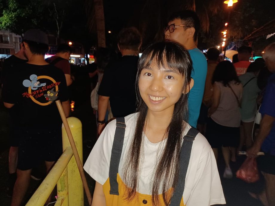 早报头-大都会/元宵节雨夜,数千民众在蕉赖皇冠城乐翻天/12图