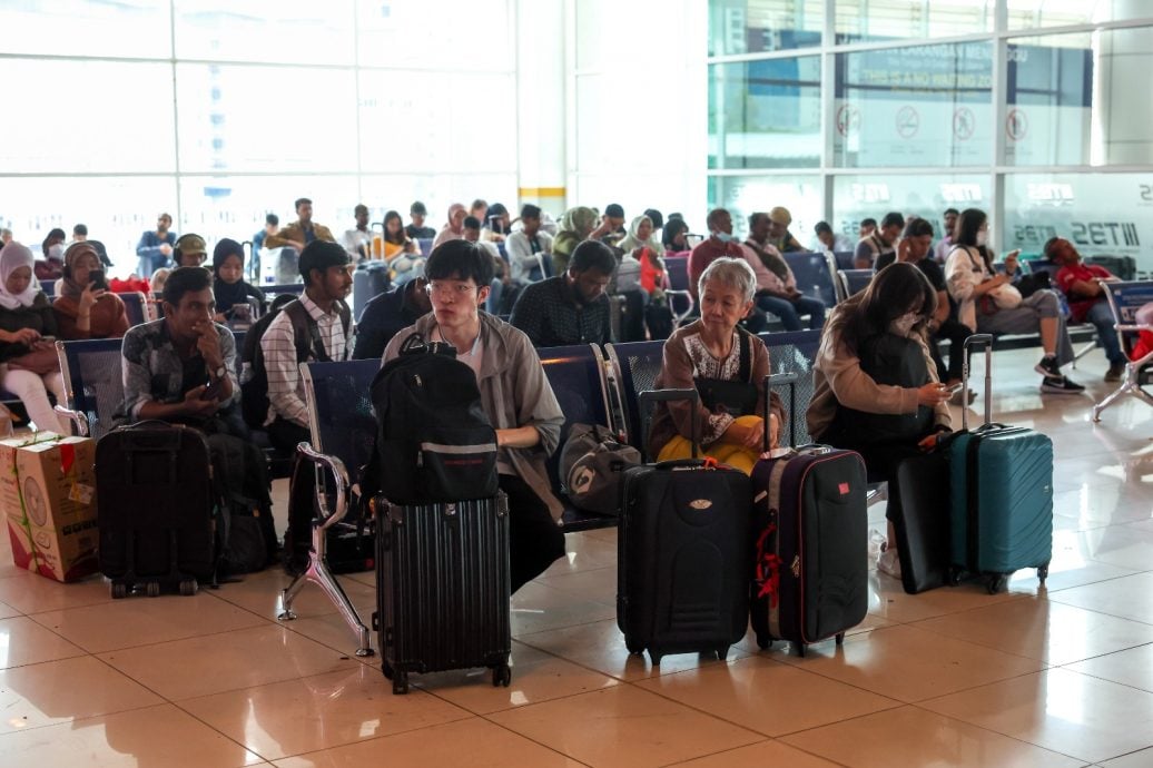 明年除夕过年啦!游子纷回乡迎一家团圆