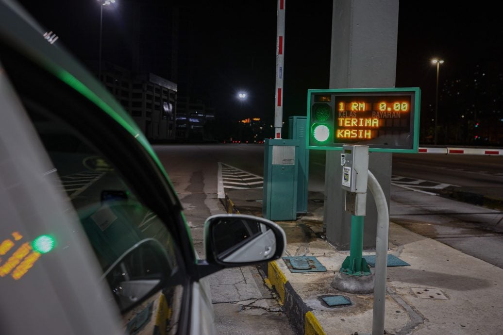 明年除夕过年啦!游子纷回乡迎一家团圆