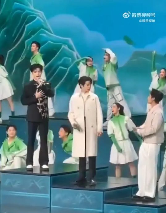 春晚表演疑霸C位不走 白敬亭耍心眼被骂