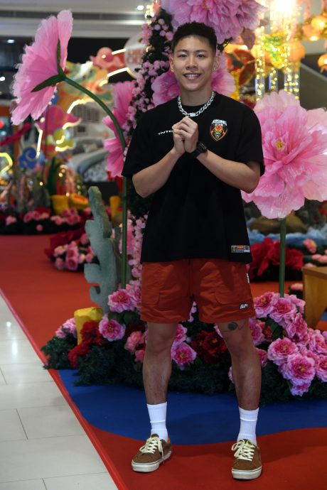 是篮球员(是网红)也是技能培训师 蔡炜健生龙活虎