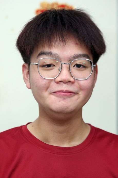 暖势力/全国/逾30位大学生走入社区 为独居老人打扫房屋