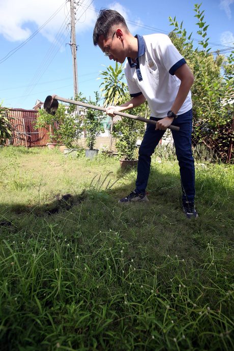 暖势力/全国/逾30位大学生走入社区 为独居老人打扫房屋