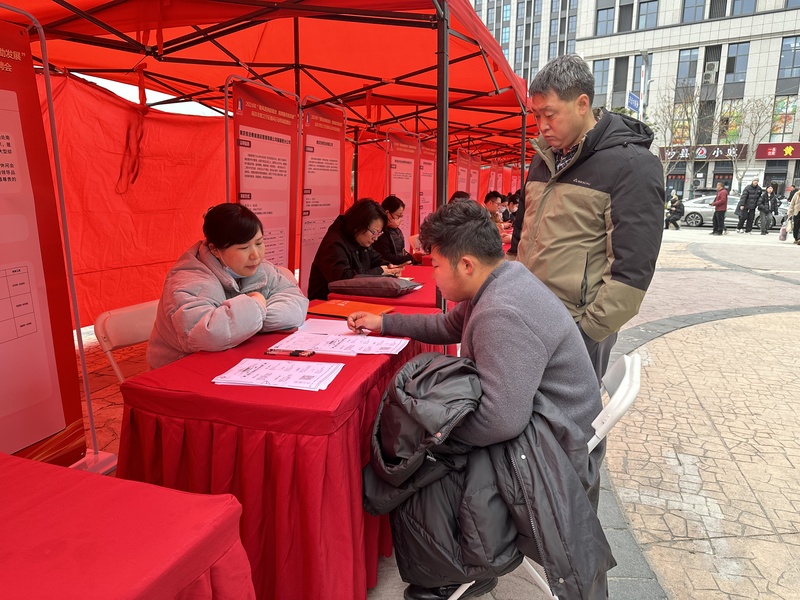 最长春节假期收官：中外游客“双向奔赴”，出境游创4年峰值