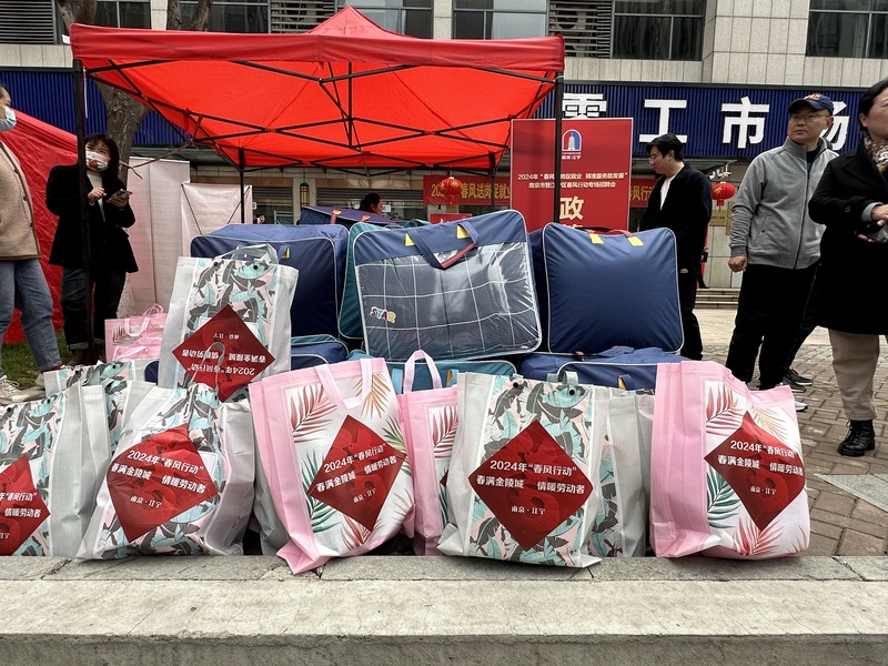 最长春节假期收官：中外游客“双向奔赴”，出境游创4年峰值