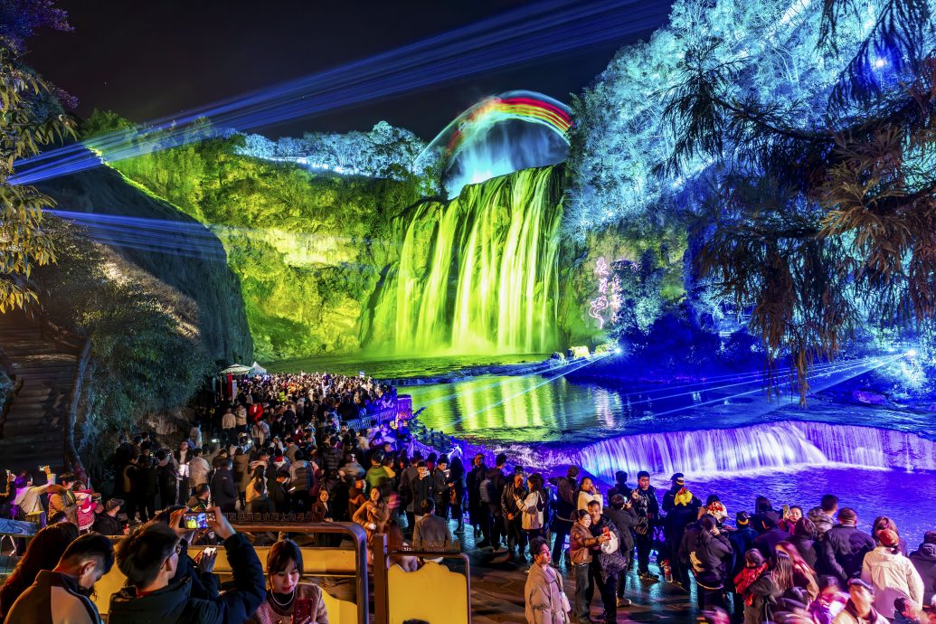 最长春节假期收官：中外游客“双向奔赴”，出境游创4年峰值