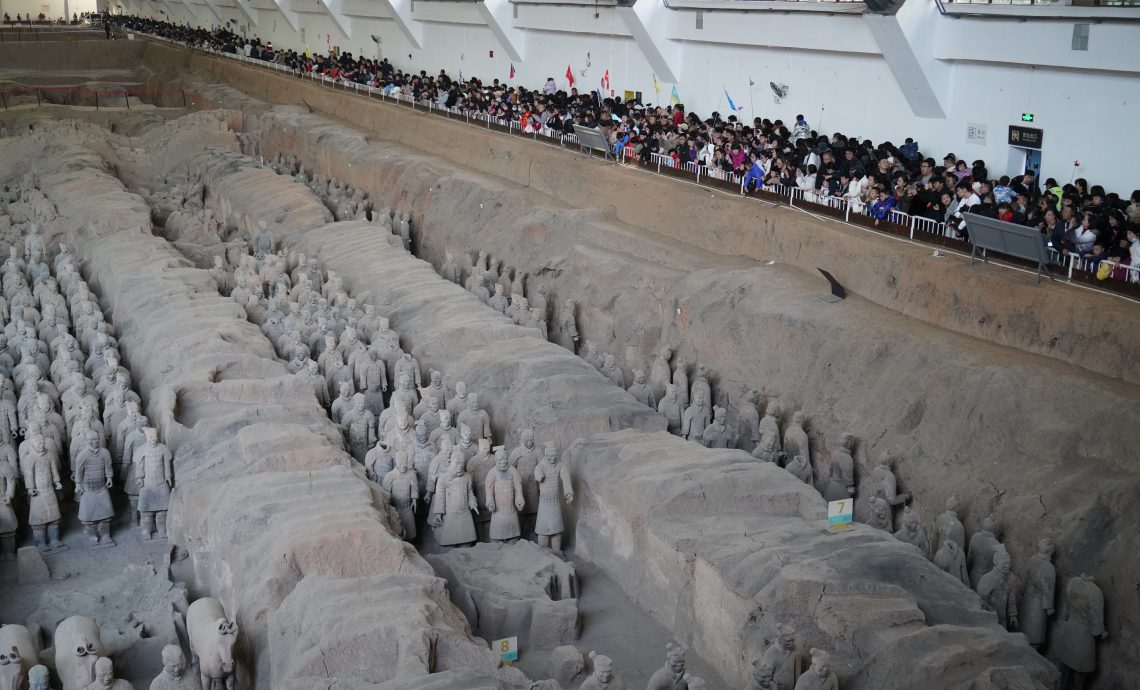 最长春节假期收官：中外游客“双向奔赴”，出境游创4年峰值