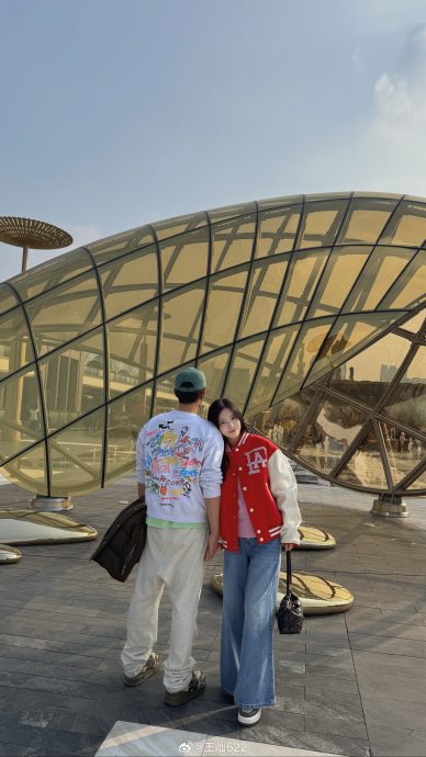 杜淳老婆情人节放闪  遭恶评“啥时离婚”怒回呛5字