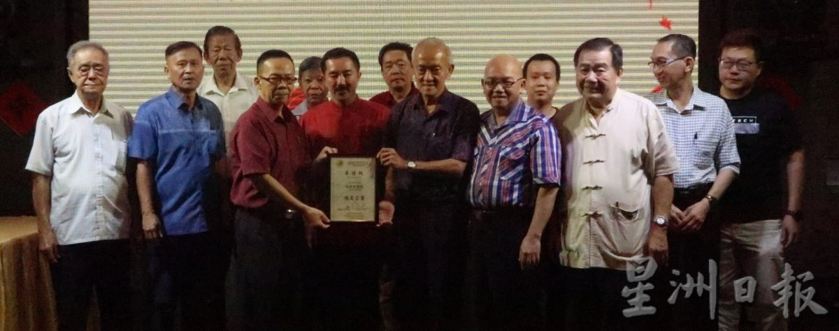 柔︰刘晋铨︰中医药业免服务税,减轻病人负担