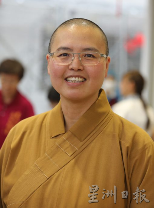 柔: 新马寺新春平安灯会 打造卡通侏罗纪公园 呆萌可爱