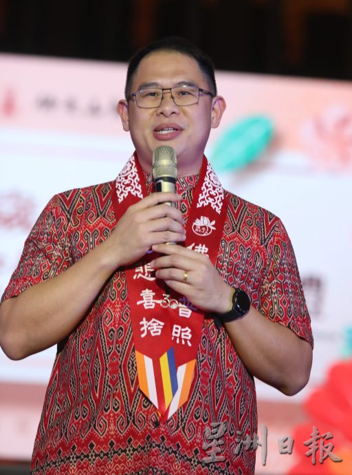 柔: 新马寺新春平安灯会 打造卡通侏罗纪公园 呆萌可爱