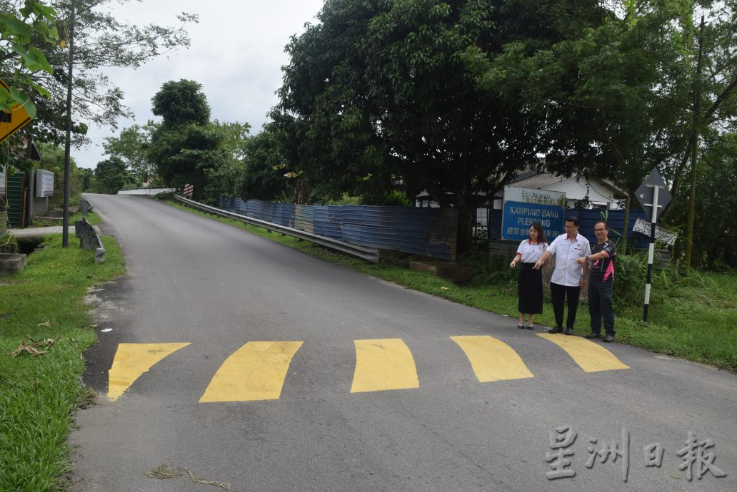 柔:【民生特工队】: 焦点地区:避兰东新村 避交通灯抄捷径 路窄车多 扰民