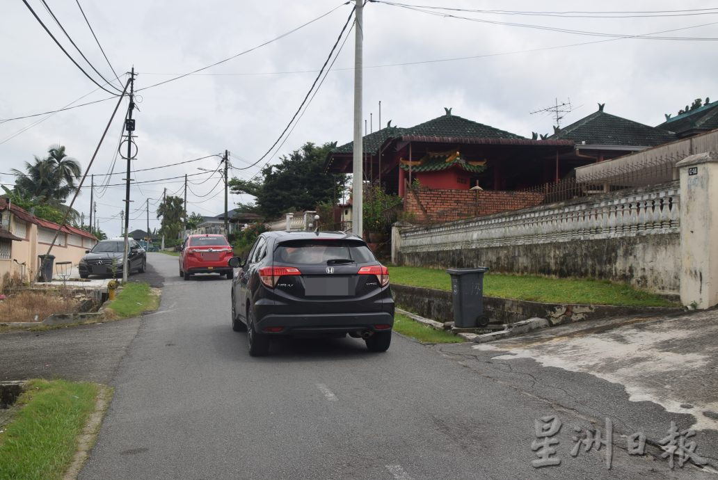 柔:【民生特工队】: 焦点地区:避兰东新村 避交通灯抄捷径 路窄车多 扰民