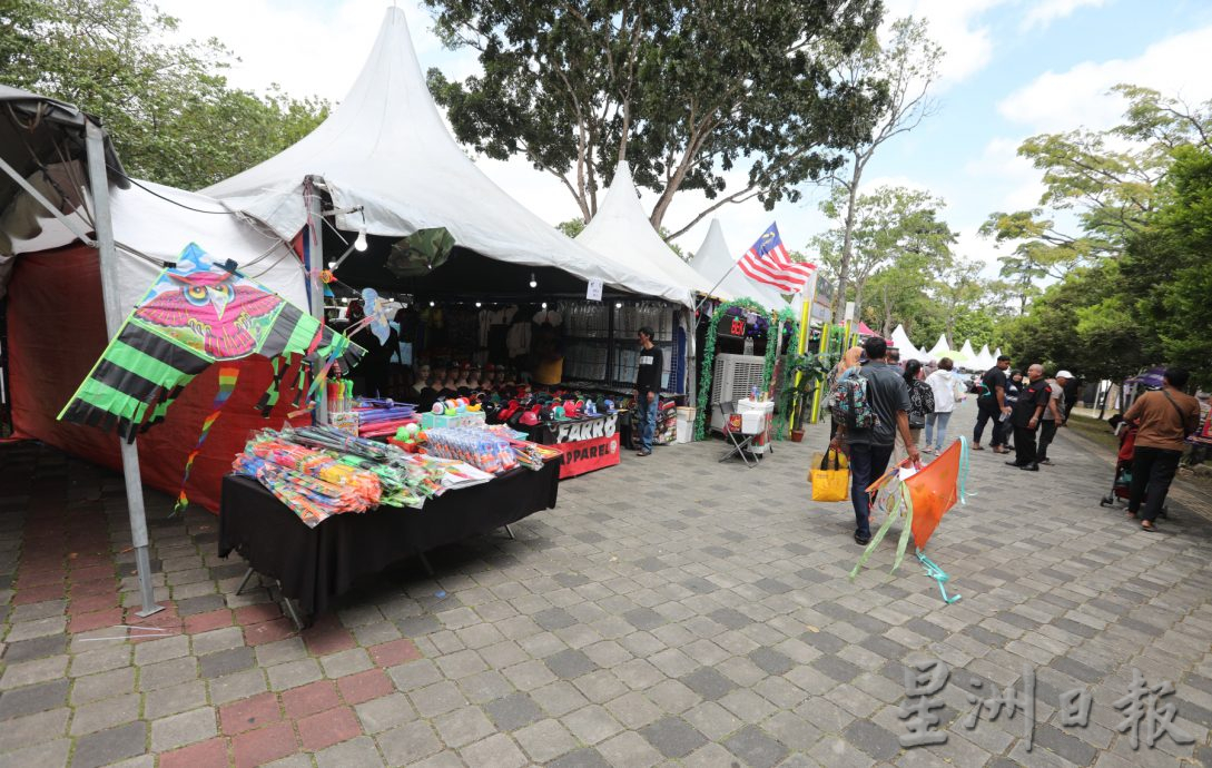 柔:【特稿】: 国际风筝节登场 各国选手28日“运动风筝”竞技