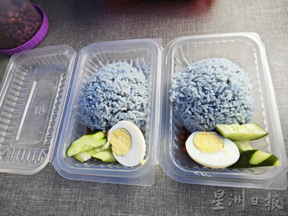 柔:【食客指路】(24/2见报)高人气蓝色椰浆饭和脆皮爆汁童子鸡,就隐身在高雅花园商业街区!