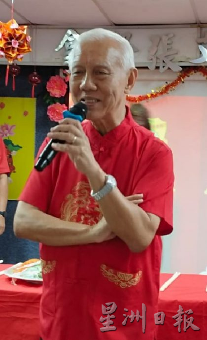 柔:何朝东:华裔人口出生率下降 华裔同胞应多生育