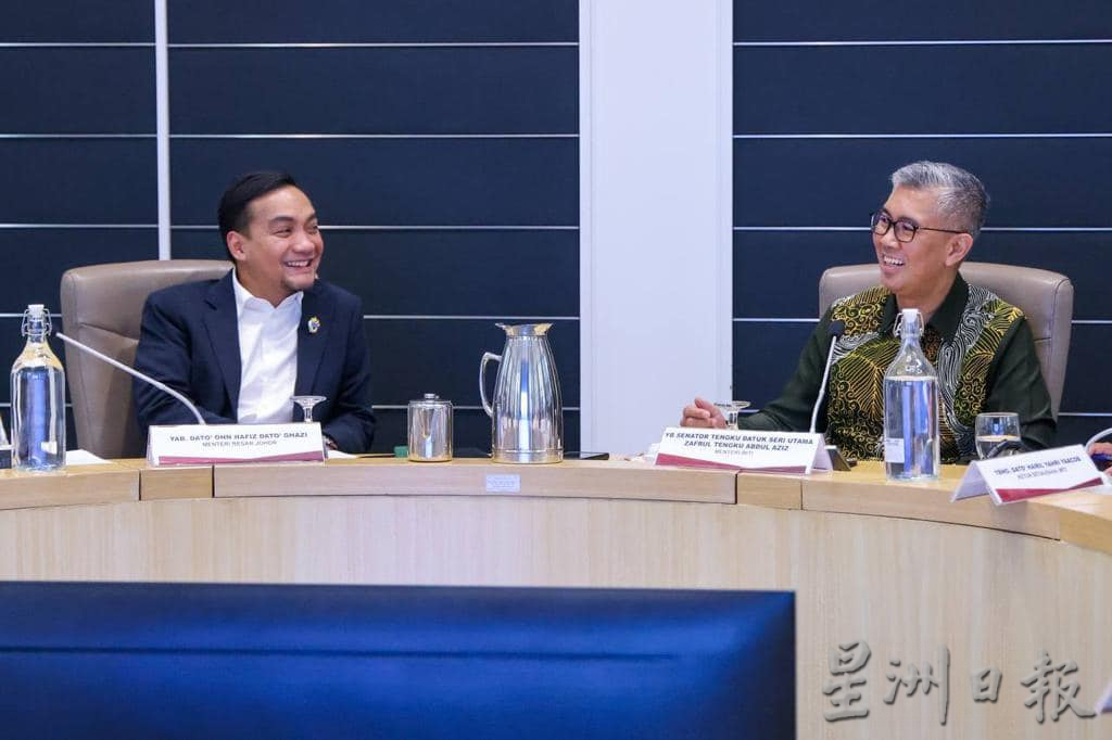 柔:新闻:柔大臣率团与内阁部长会面,商经济特区进展