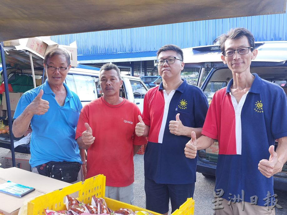 柔：新闻：甘榜巴野新春通宵夜市又来啦  140各类摊位热爆