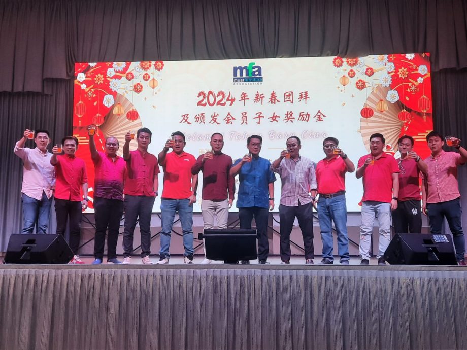 柔：新闻：黄友欢：已向有关部门要求  盼提高家具业开发援金