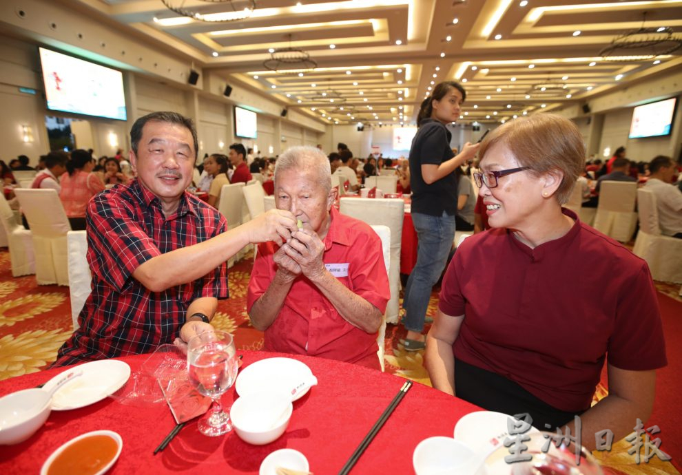 柔：松鹤之夜（新山区）124名老宝宝赴会共享天伦之乐