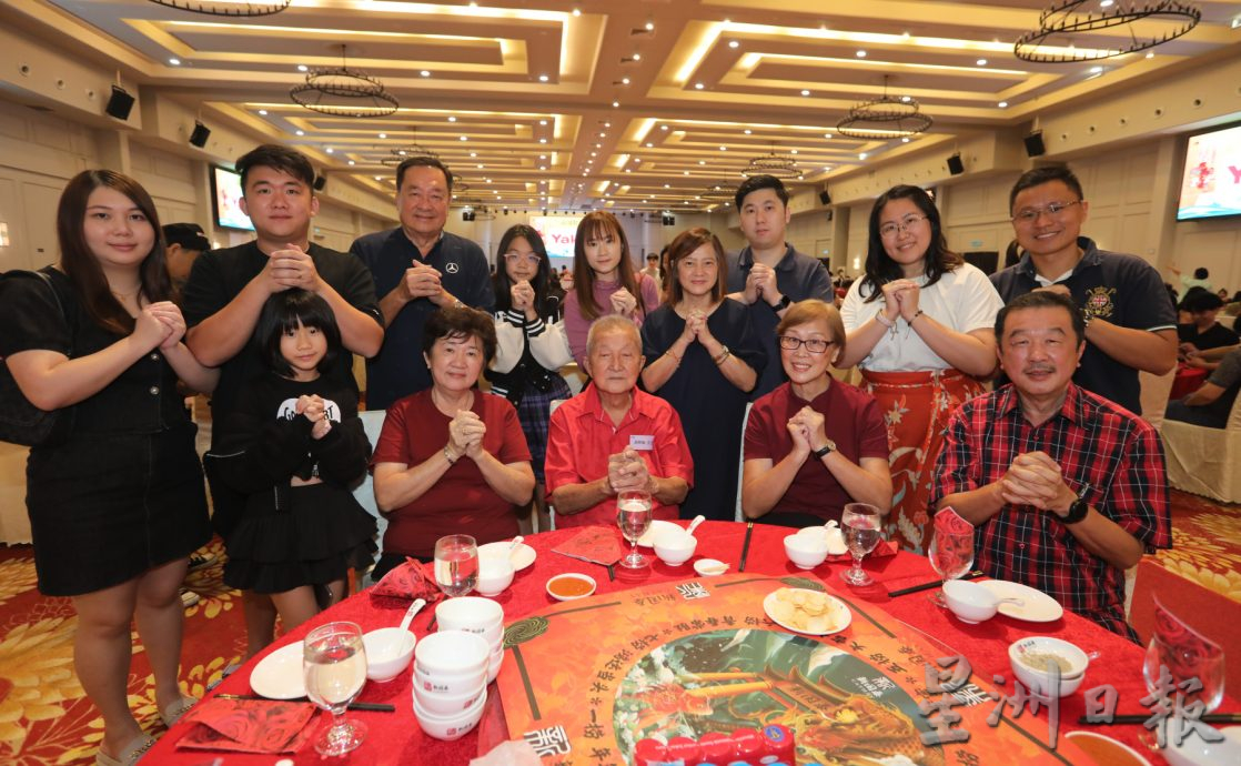 柔：松鹤之夜（新山区）124名老宝宝赴会共享天伦之乐