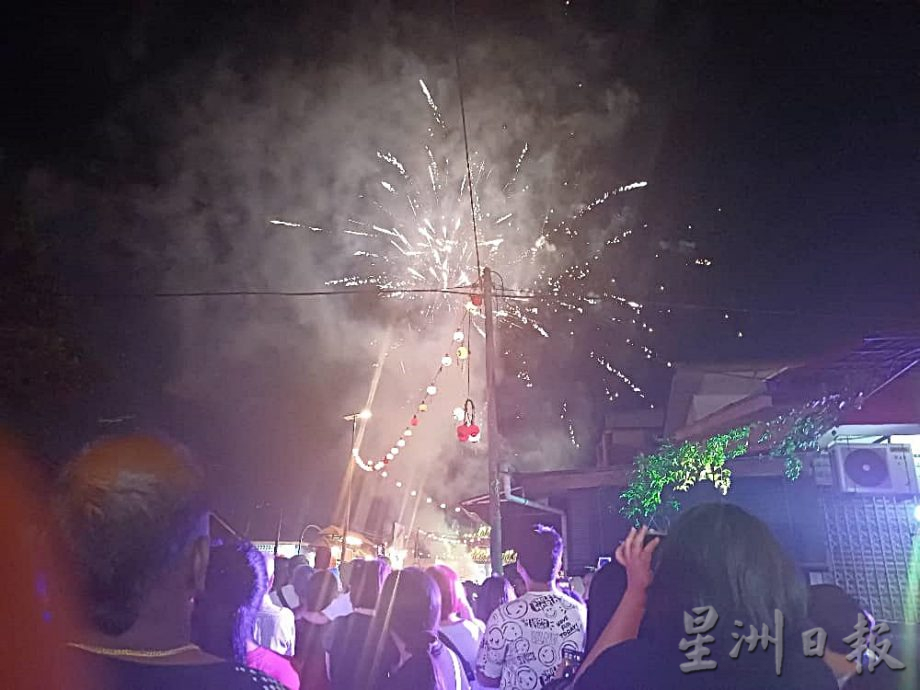 柔：沙威新村文化街庆元宵  吸引3000人次参与 场面热