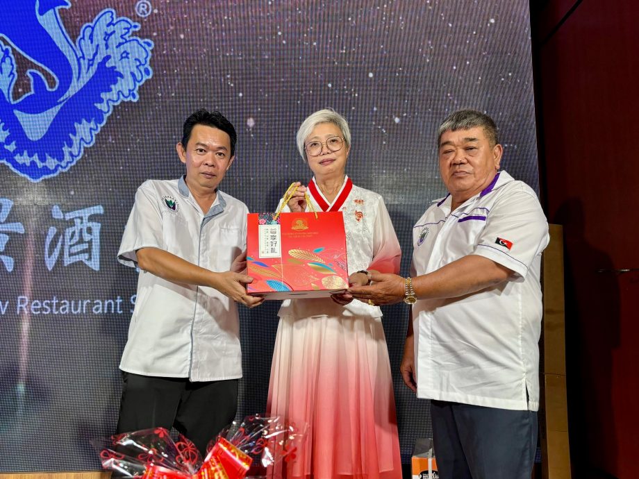柔:郑荣侨:速向农业局登记 农民可享拨款津贴