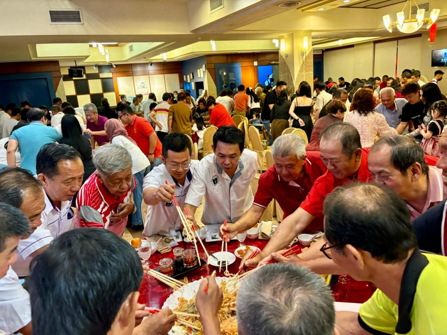 柔:郑荣侨:速向农业局登记 农民可享拨款津贴