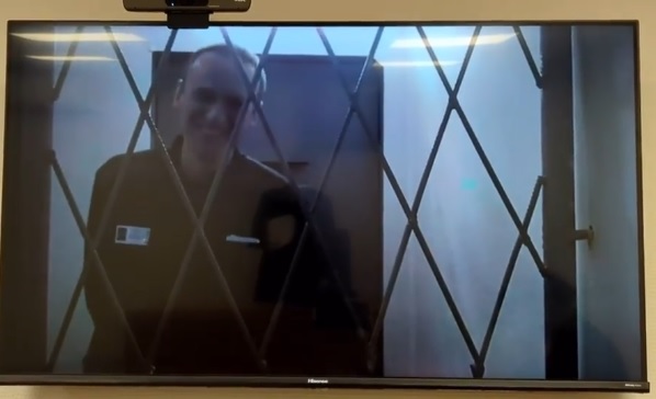 死前曾与母亲律师见面 俄媒发布纳瓦尼出庭视频