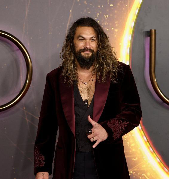 水行侠爱上大17岁狄美摩亚 肉麻撩妹短讯曝光