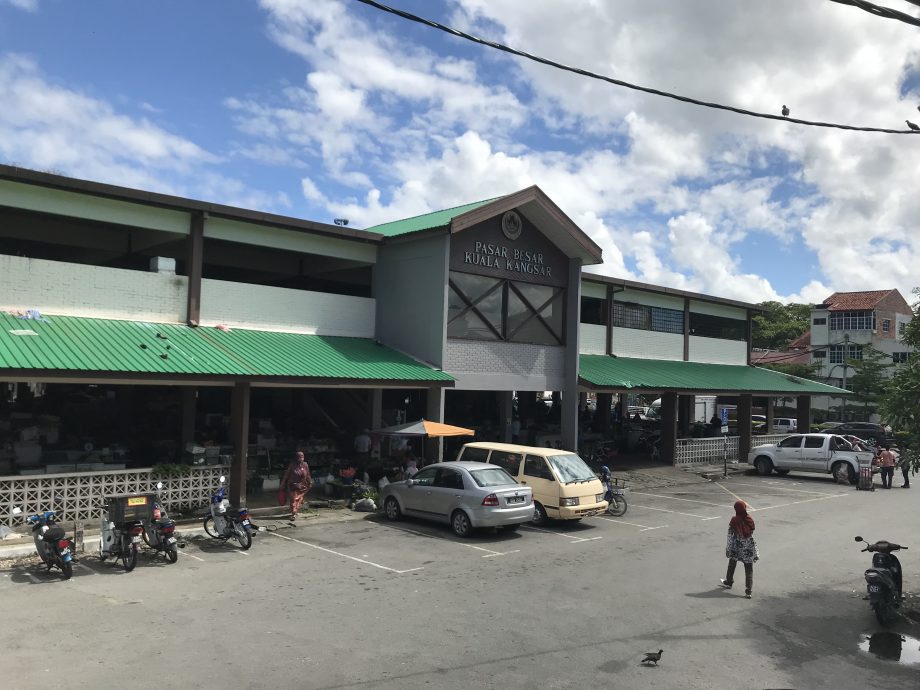 江沙市会:展开扩充装修工程 小贩迁新巴刹延至5月9日