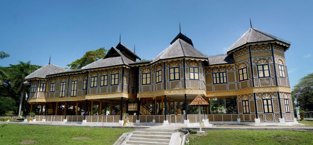 沙拉尼:致力促成旅游年 辟新航线设铁道路线