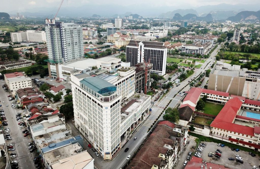 沙拉尼:致力促成旅游年 辟新航线设铁道路线