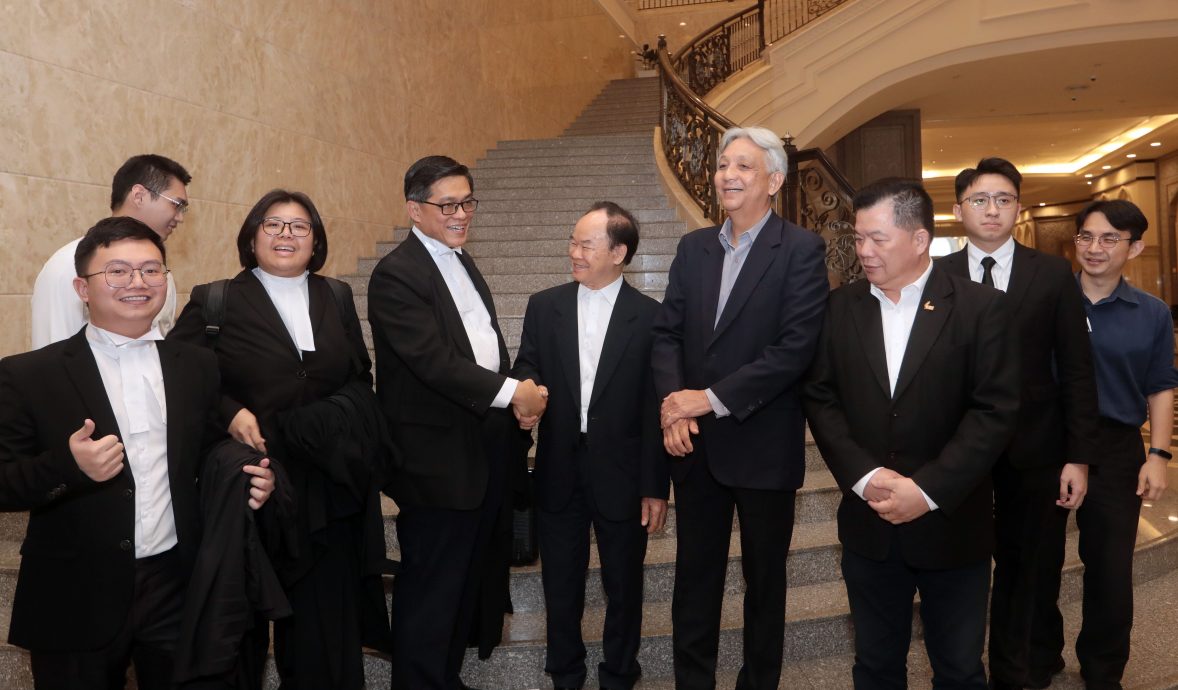 法院2对1拒发上诉令  母语教学符宪