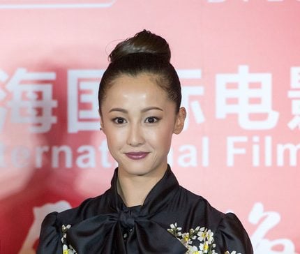 泽尻英龙华染毒消失4年 复出泪谢粉丝:未来会努力回报