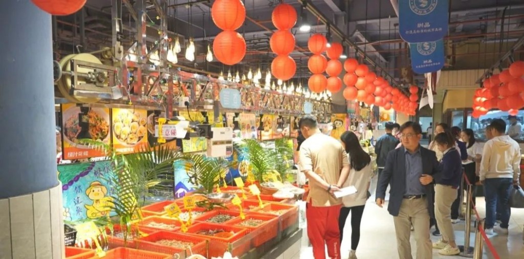 深圳年三十晚团年饭一枱难求 港人北上订枱过节近倍增