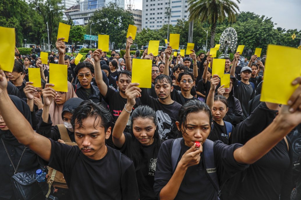 点完半数选票 普拉博沃遥遥领先 人权分子抗议(主)