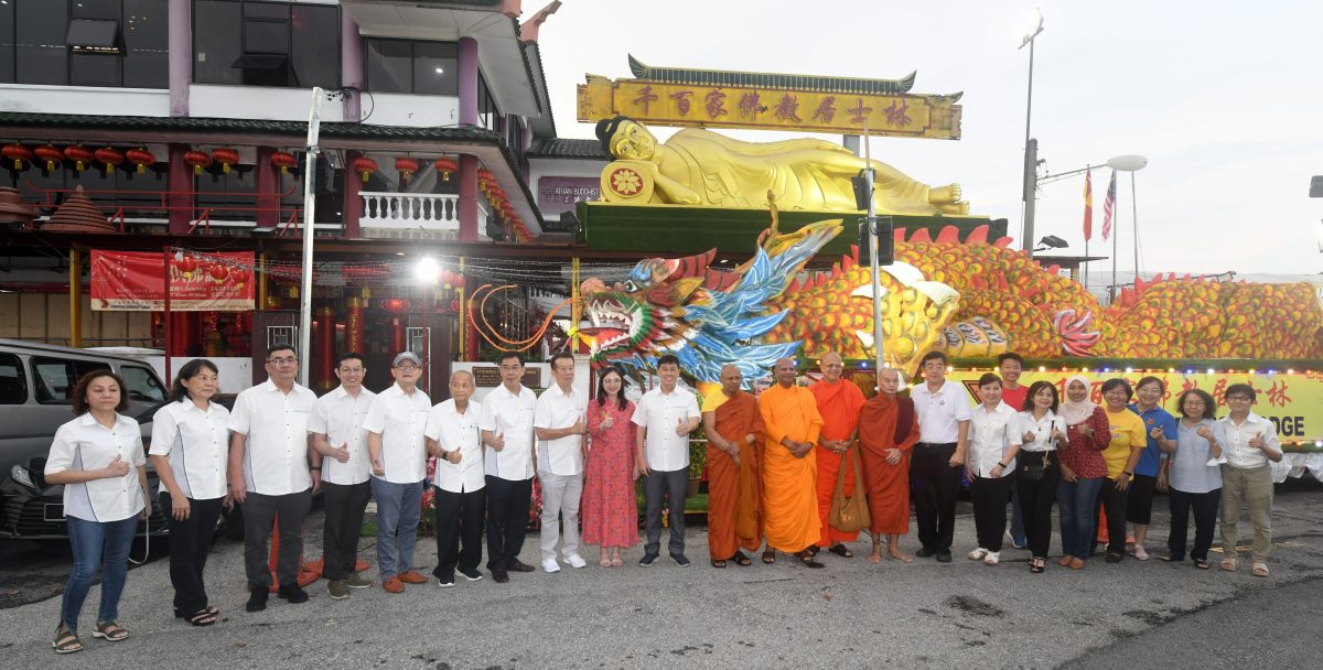 版头-大都会/千百家佛教居士亮灯仪式/5图