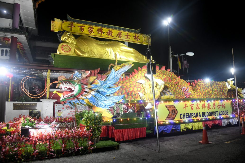 版头-大都会/千百家佛教居士亮灯仪式/5图