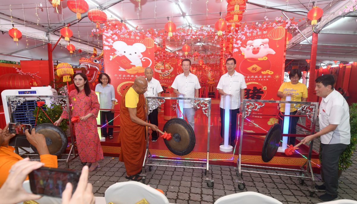 版头-大都会/千百家佛教居士亮灯仪式/5图