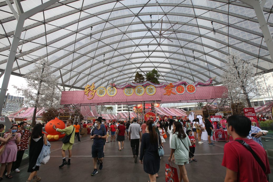 版头-大都会/新村博览会 突破10万人次/5图