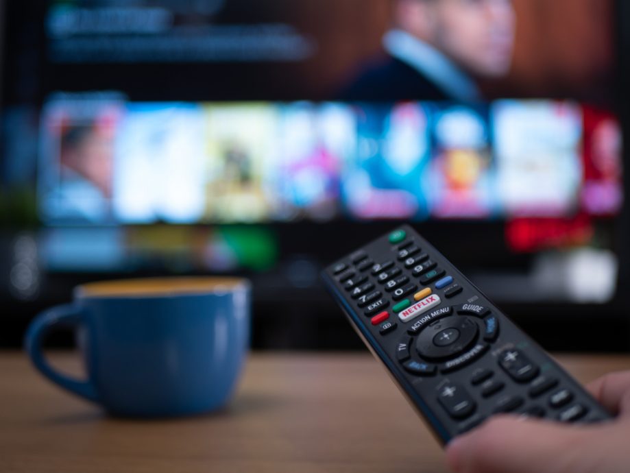 电视看太多恐致“夜尿” 最新研究警告安全时数门槛