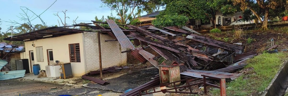 督亚冷宋溪榴梿 约100住宅店铺受暴风雨袭击