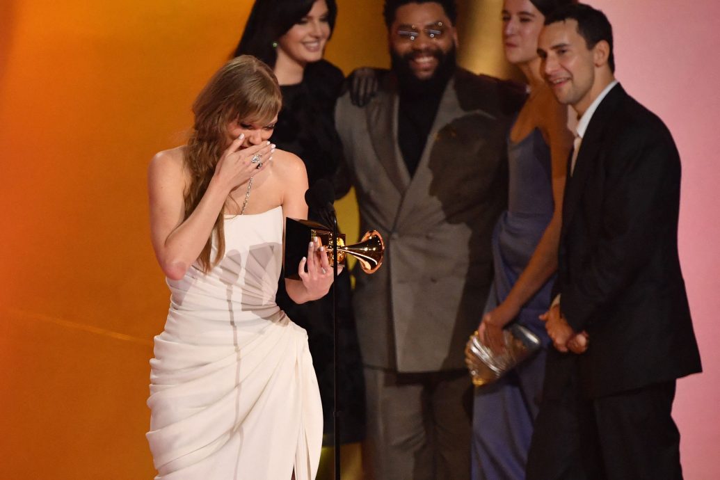 第66届格林美︱席琳狄翁惊喜现身 泰莱4度获年度专辑	