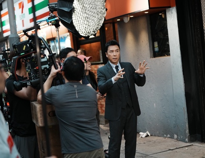 翻拍70年代美剧《功夫》甄子丹:传承李小龙意义重大