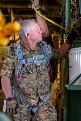 联国官员警告加沙1/4人口濒临饥饿 4国空投人道物资