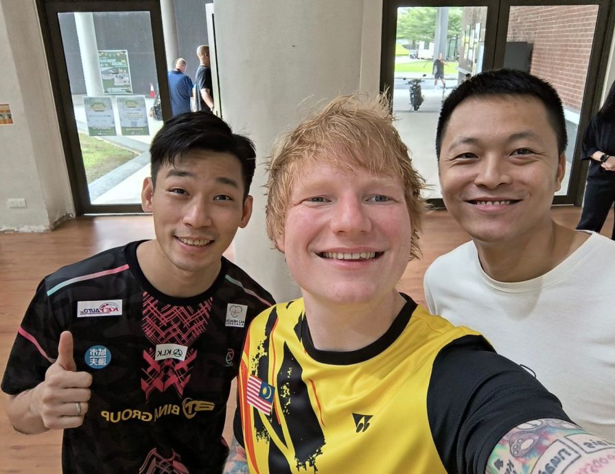 英乐坛天王来马开唱走进文化  艾德希兰隔网战陈炳顺