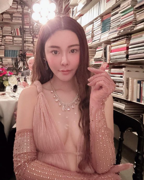 蔡天凤逝世1周年| 妈妈五姐信女儿化蝶显归家 给家人安慰